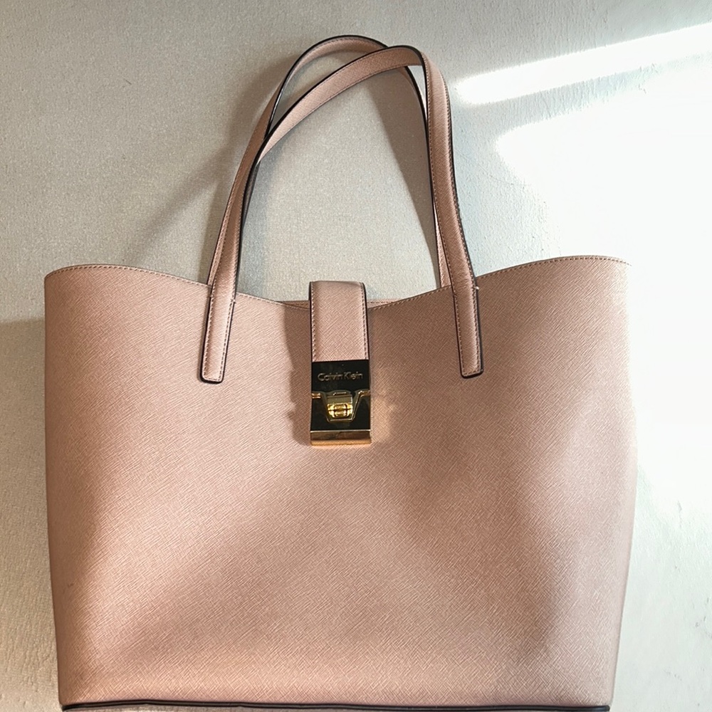 Beautiful Calvin Klein handbag